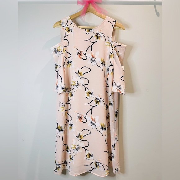 Cute Floral Dress with Cold Shoulder Sleeves - Picture 1 of 3